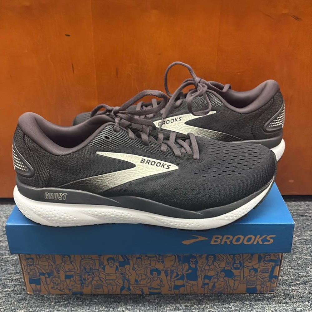 Women’s Brooks Ghost 16 size 10.5 wide, Black/ Grey/White, New In Box